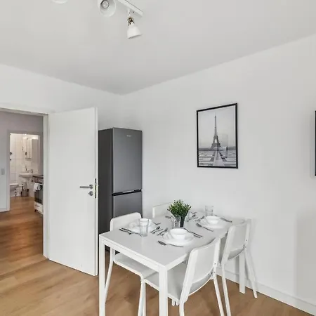 アパート Ro02 Work & In Darmstadt! ダルムシュタット